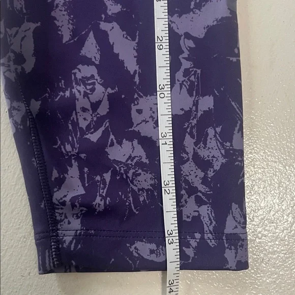 EUC Nike Dri Fit 7/8 purple high waisted leggings - Picture 11 of 12